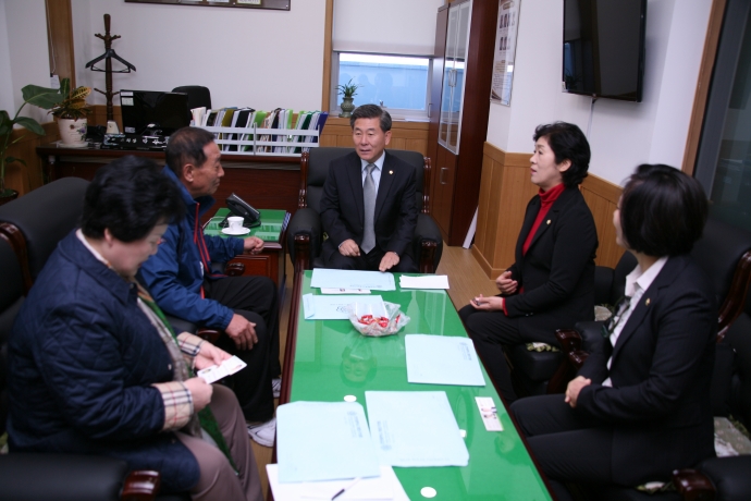 인천광역시 계양구의회 의원들의 무주군의회 방문