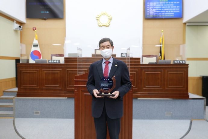 공무원노동조합, 무주군의회 감사패 전달