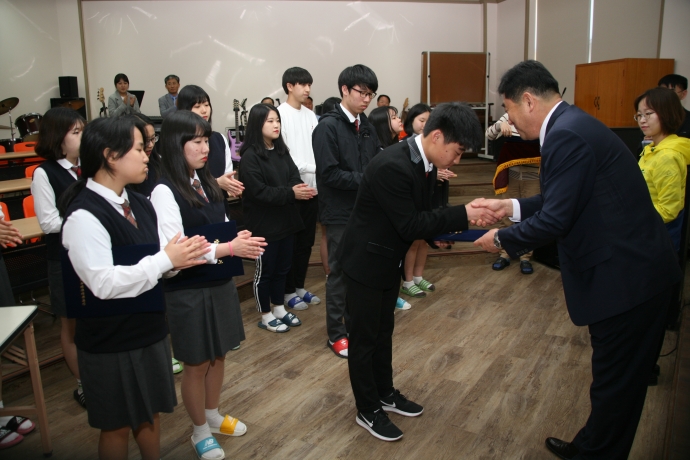 지역으뜸인재 장학금 및 증서 수여식-설천초,중,고등학교