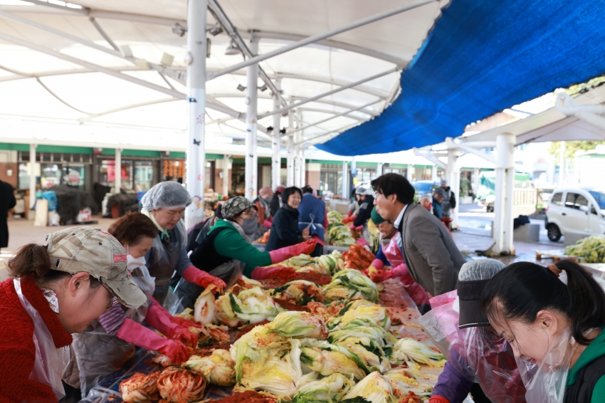 무주 반딧불시장 상인회 김장담그기&나눔행사