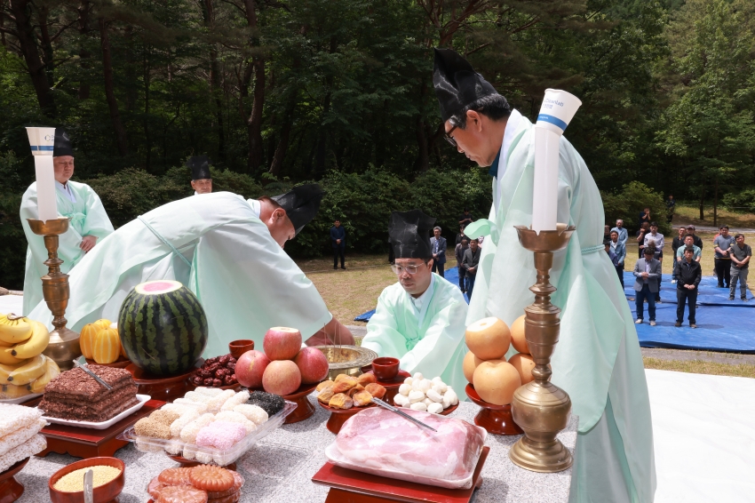 칠연의 총 합동위령제