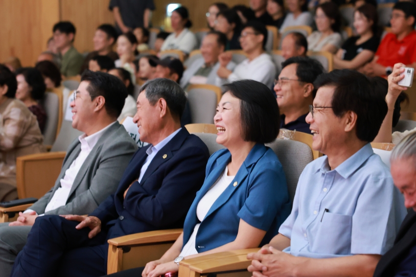 사교*안방 엄마들의 서툰극장
